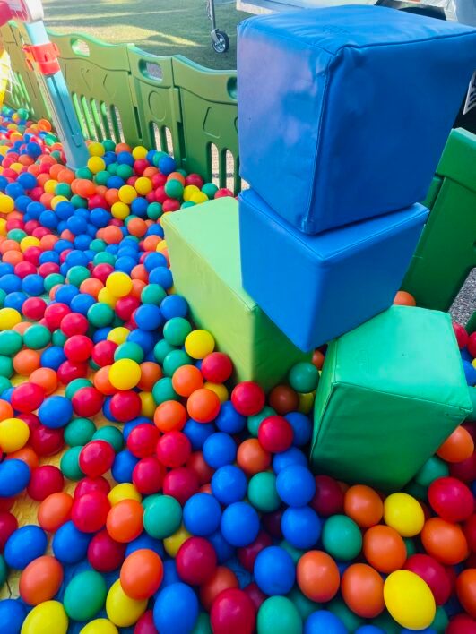 Rainbow Mega Explorer Soft Play & Ball Pit - Image 6