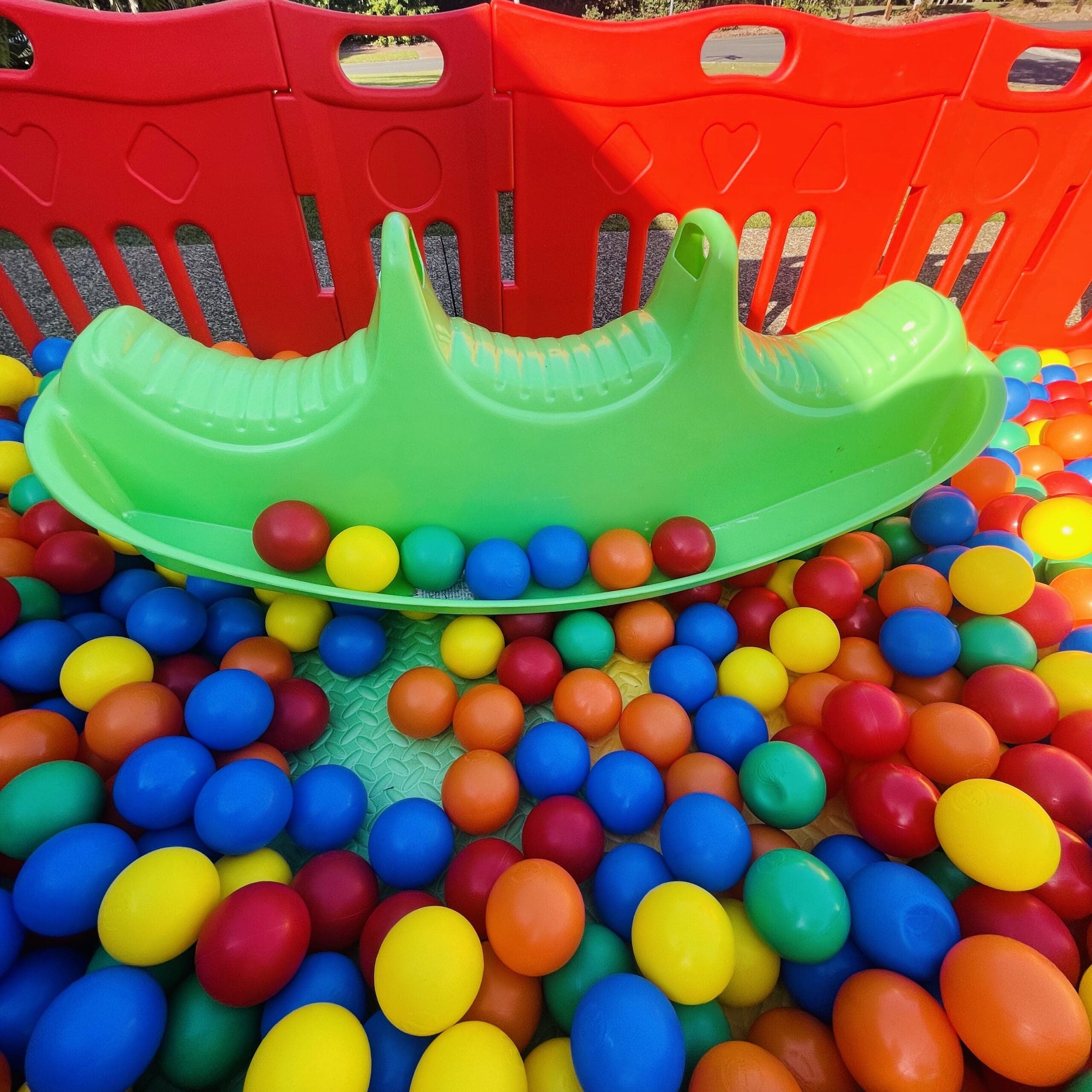 Rainbow Mini Ball Pit 2x2m - Image 3
