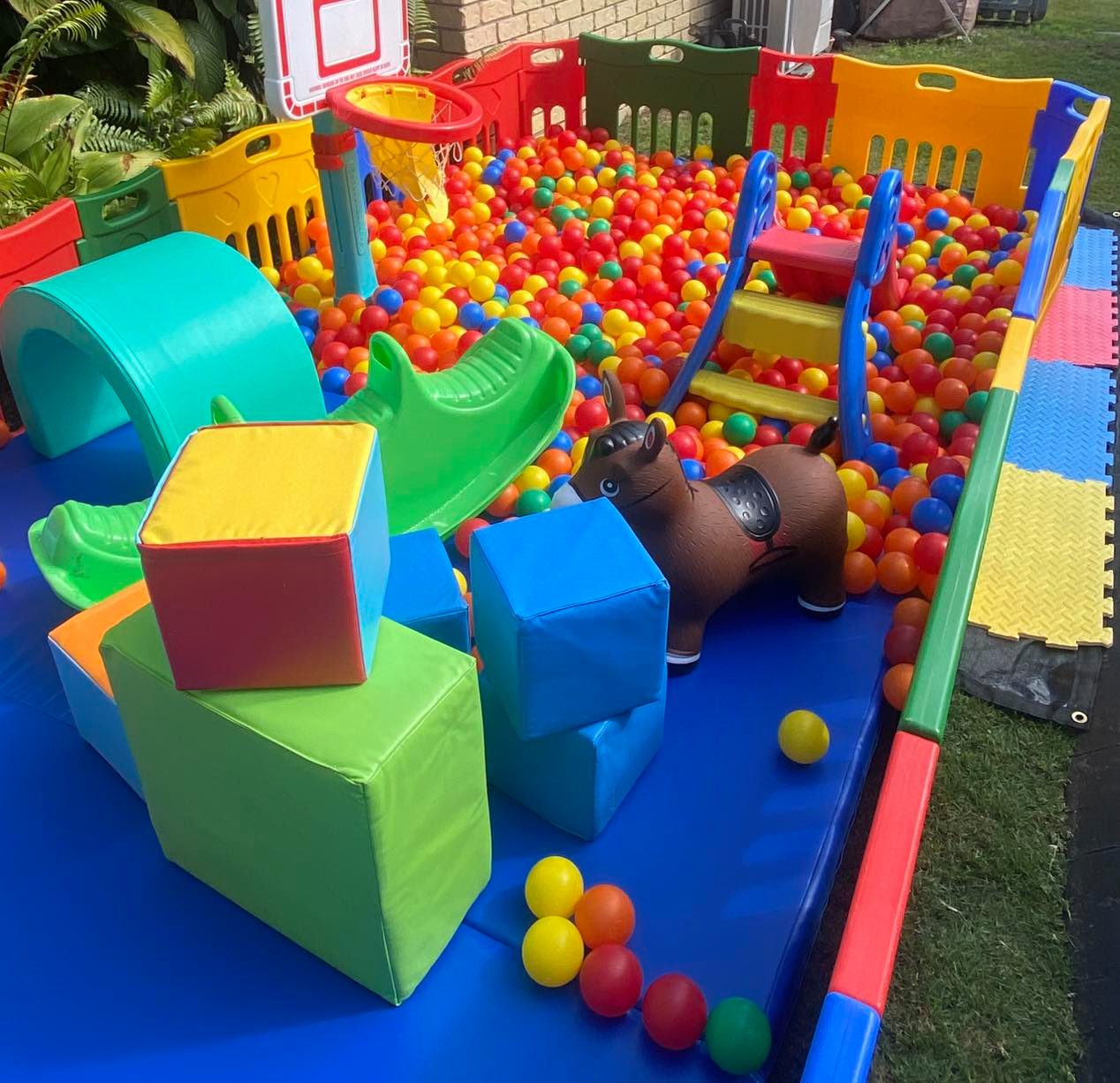 Rainbow Mega Explorer Soft Play & Ball Pit